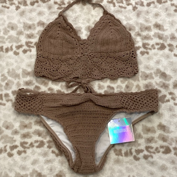 NWT Natural Brown Triangle Crochet Bikini Set with Hipster Pant, Size 6 - Picture 3 of 14